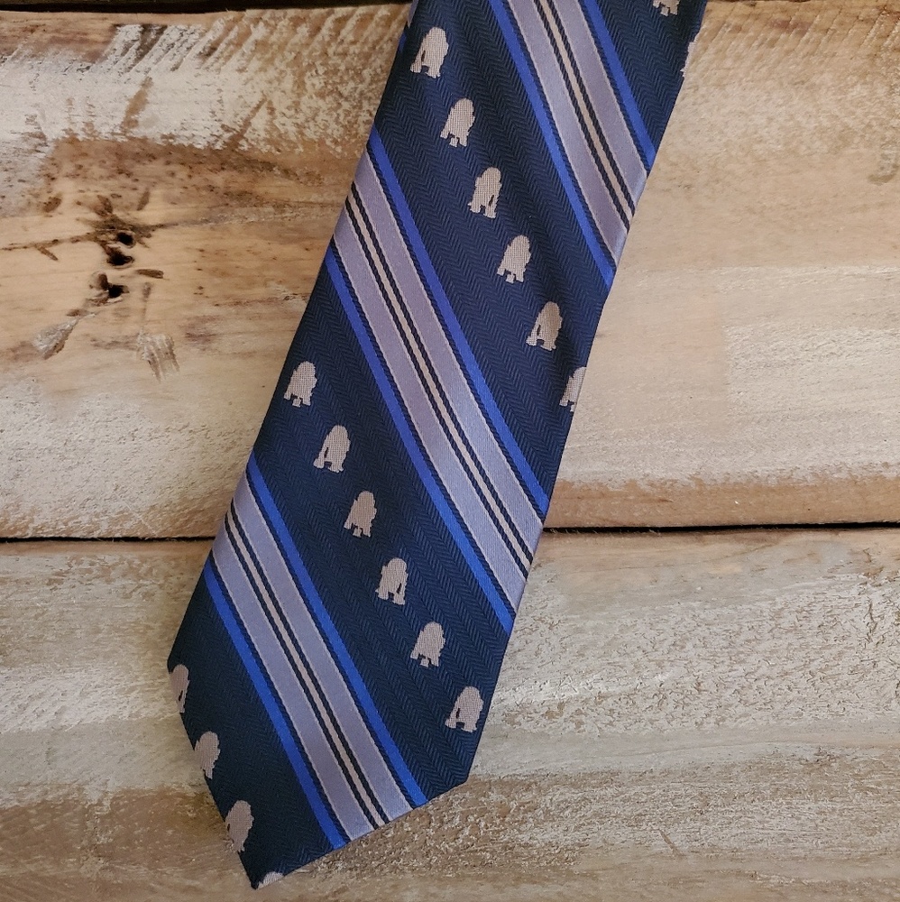 Disney Parks Star Wars R2D2 100% Silk tie.